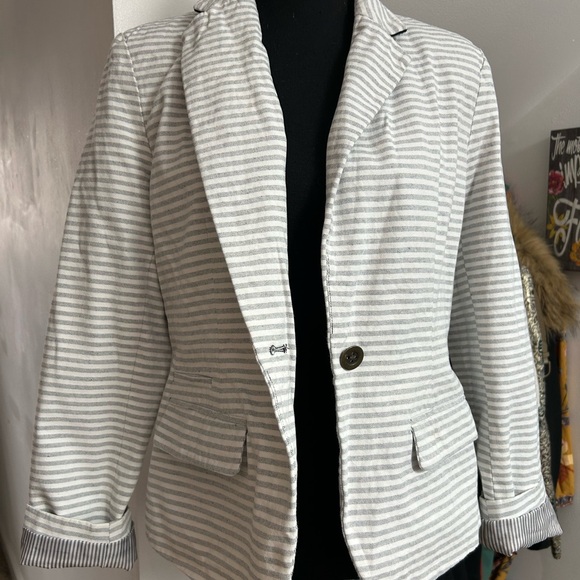 Striped Women's Blazer- medium (10) - Picture 1 of 7
